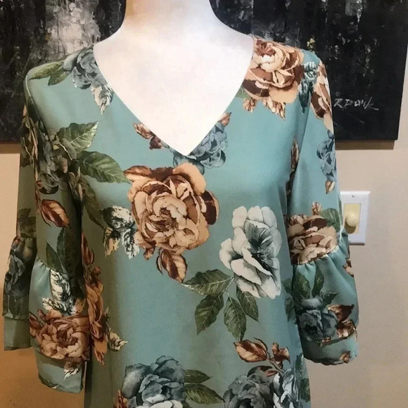 Belongsci Floral V-Neck Bell Sleeve A-Line Mini Dress Size Small - Picture 2 of 11